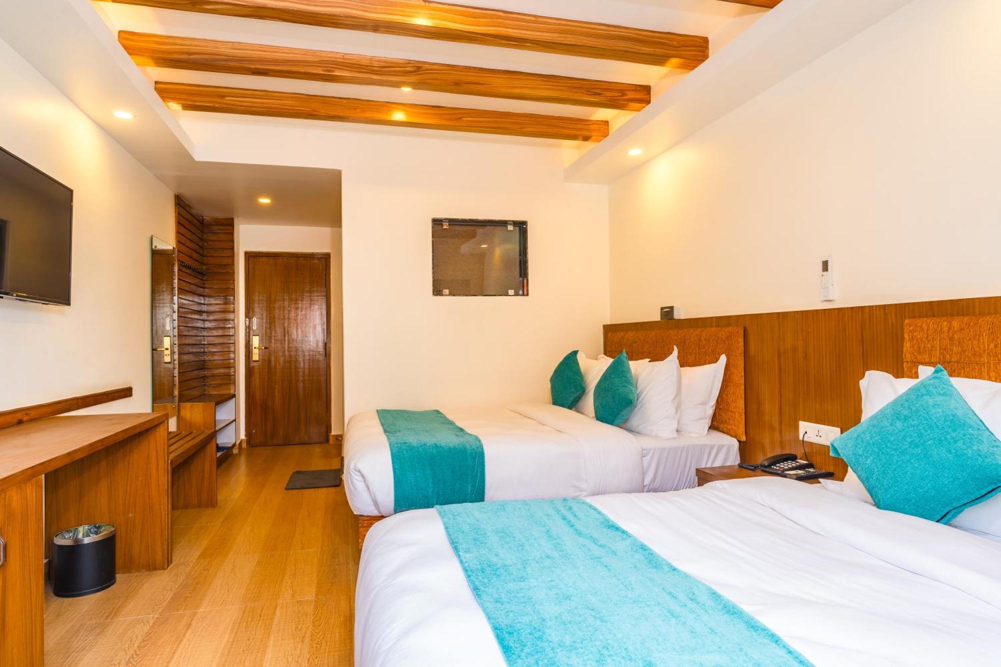 Pokhara Alpine And Springs Hotel Exterior photo