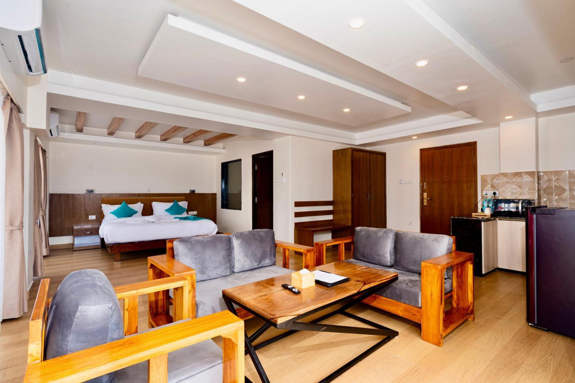 Pokhara Alpine And Springs Hotel Exterior photo